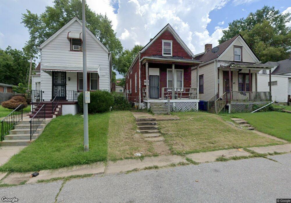 4466 N Taylor Ave, Saint Louis, MO 63115 - photo 1