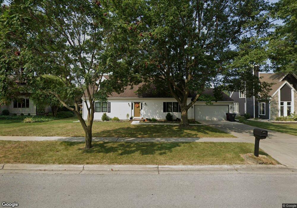 712 Tall Oaks Ave, Lima, OH 45805 - photo 1