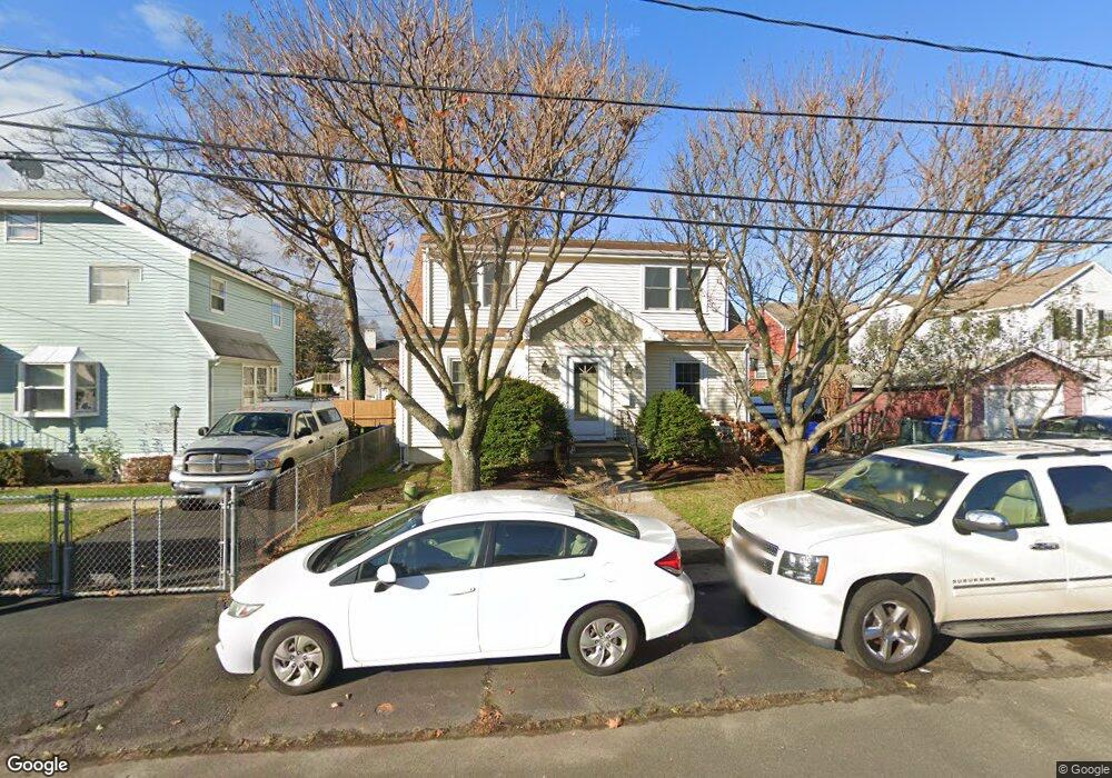 2 Winfield Ct, Norwalk, CT 06855 - photo 1