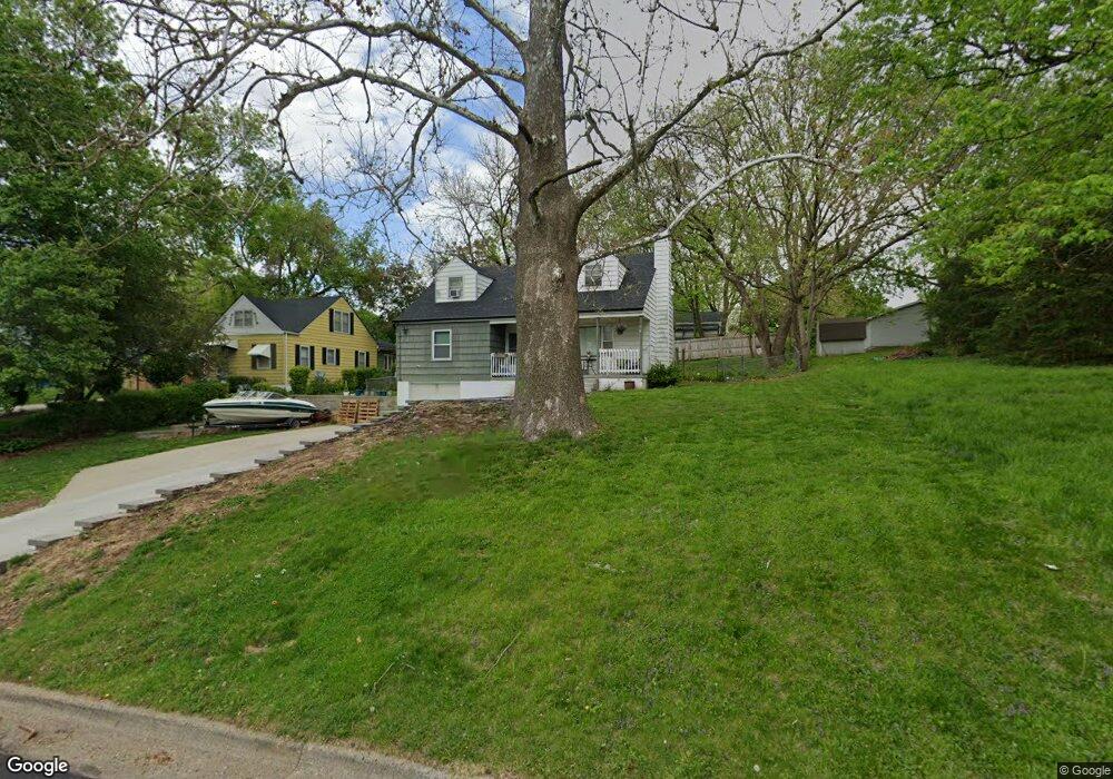 2315 SE 7th St, Des Moines, IA 50315 - photo 1