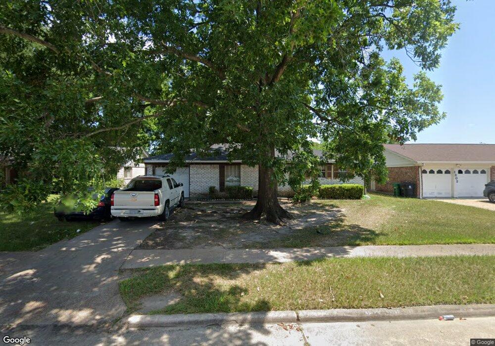 1306 Rim Rock Dr, Houston, TX 77088 - photo 1