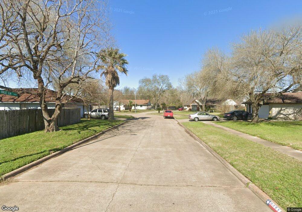 8903 Garden Parks Drive Bedroom 2b, Houston, TX 77075 - photo 1