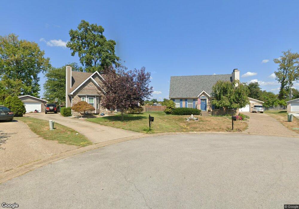 7901 Laura Jean Ct, Louisville, KY 40291 - photo 1