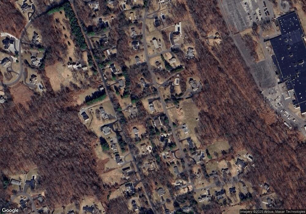 125 Skyline Dr, Middlebury, CT 06762 - photo 1