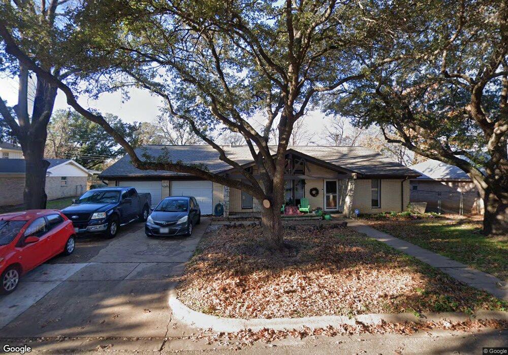 405 Glenn Dr, Hurst, TX 76053 - photo 1