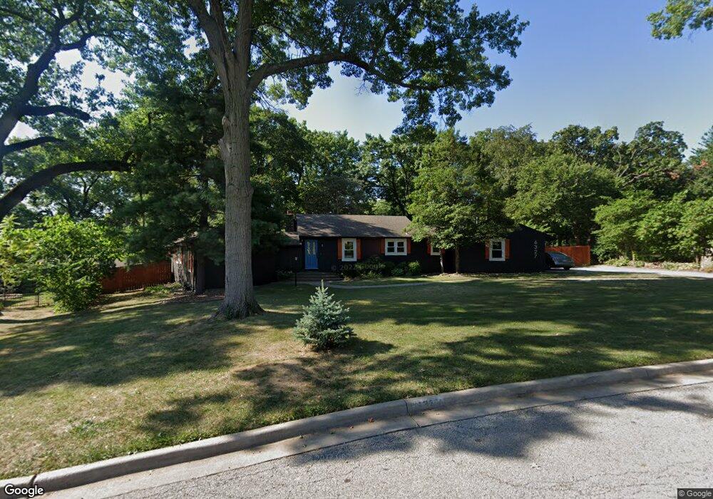 6327 Robinhood Ln, Shawnee, KS 66203 - photo 1