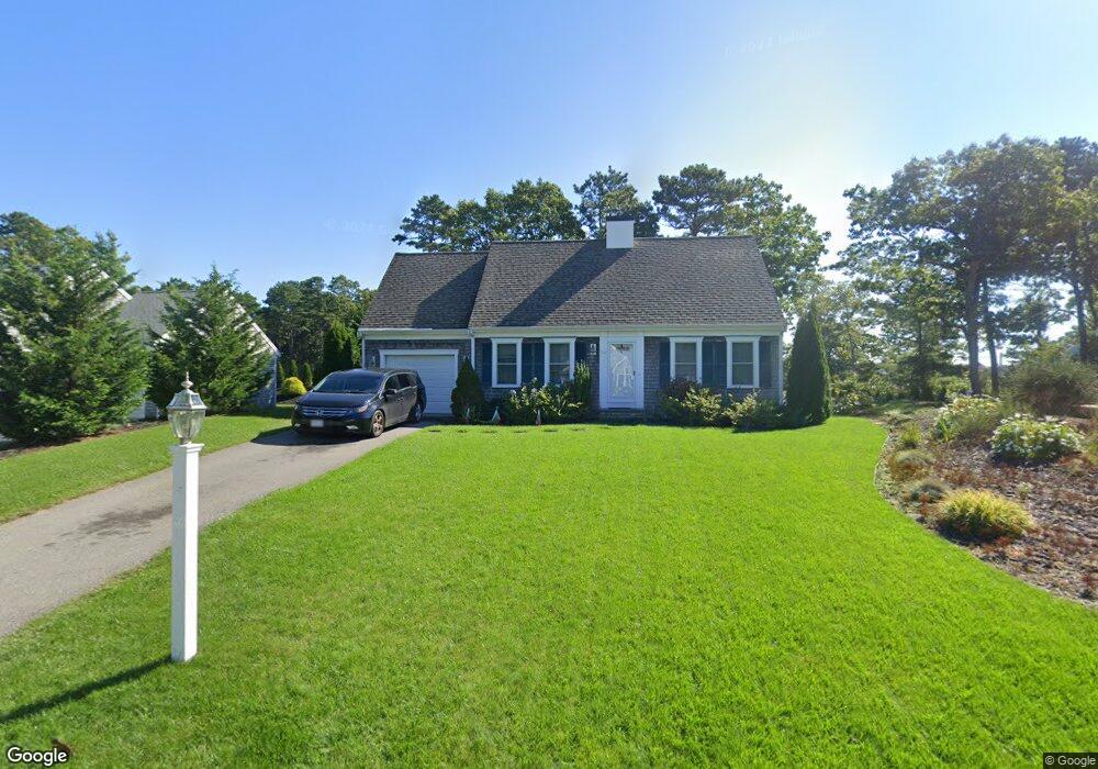 32 Pheasant Hill Cir, Cotuit, MA 2635 - photo 1