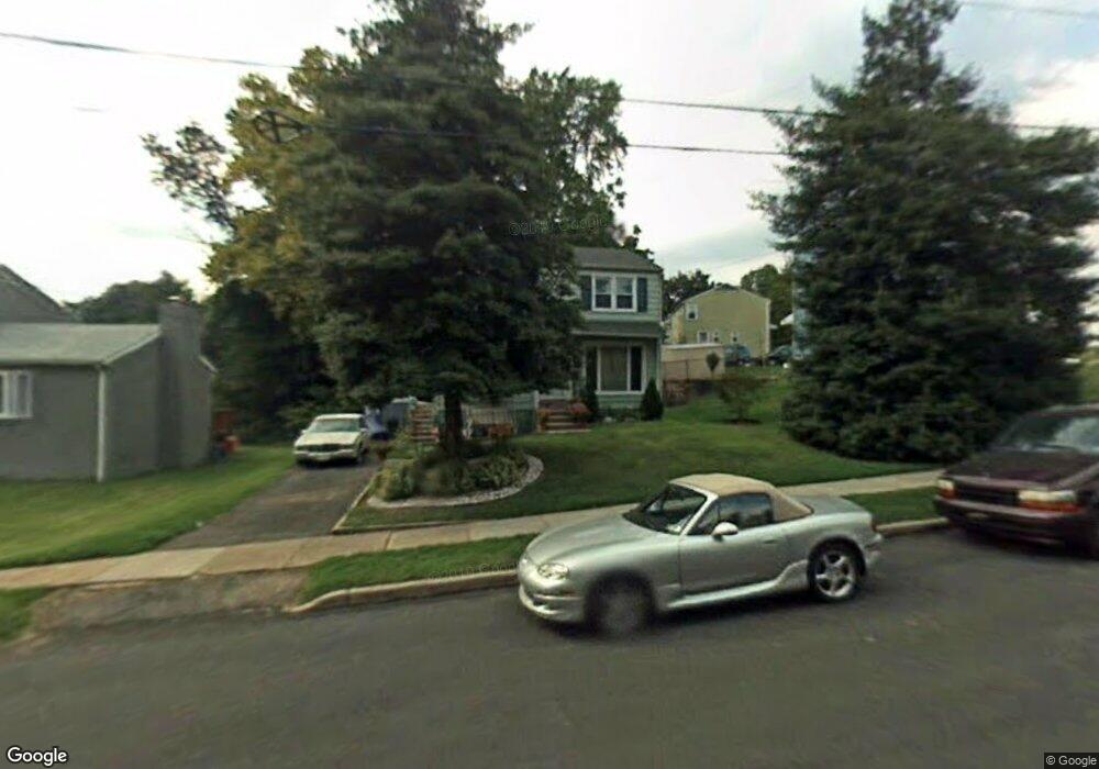 310 Beechwood Rd, Brookhaven, PA 19015 - photo 1