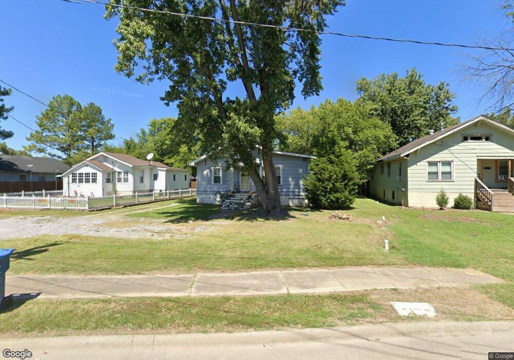 620 W Church St, Harrisburg, IL 62946 - photo 1