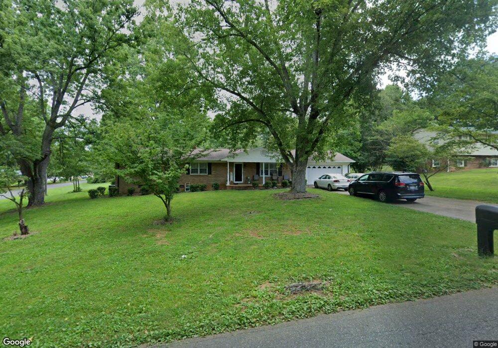 822 Surry Dr, Shelby, NC 28152 - photo 1