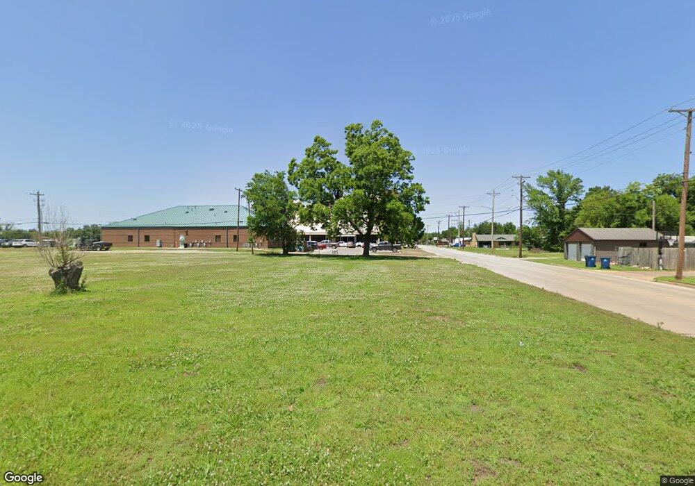 1046 E 3rd St, Cushing, OK 74023 - photo 1