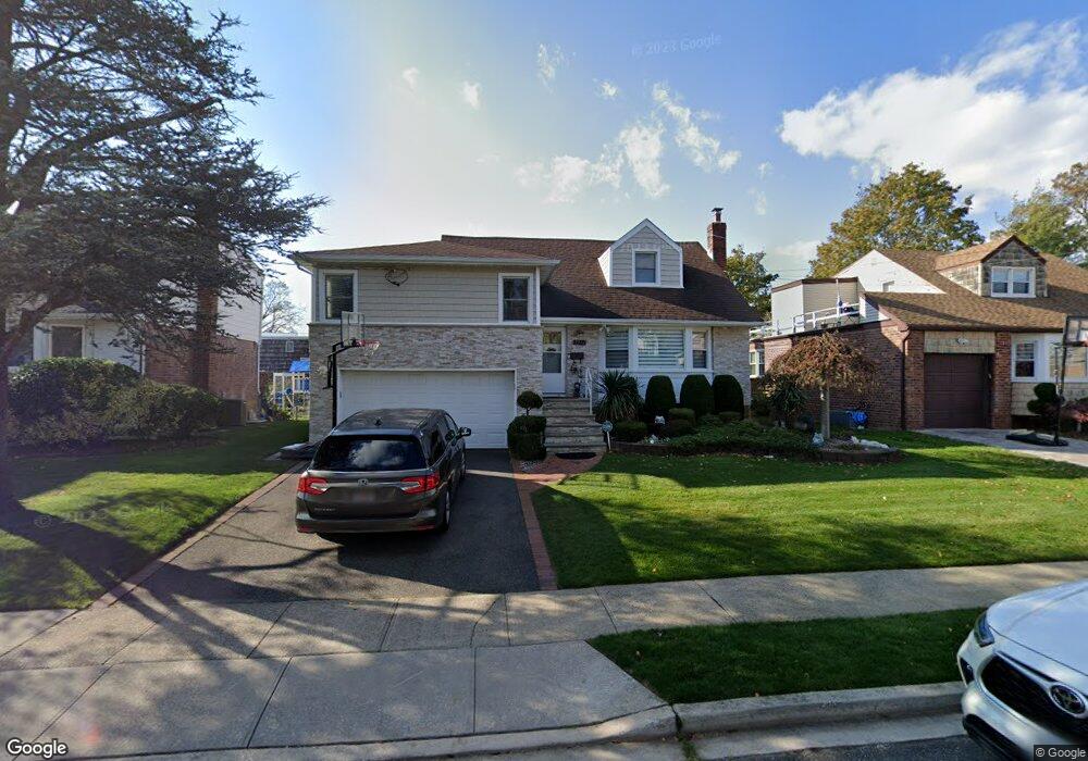 3242 Judith Ln, Oceanside, NY 11572 - photo 1