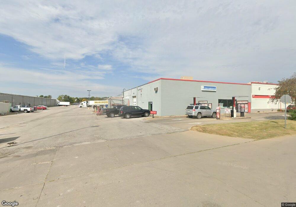 1107 S Riverside Dr, Iowa City, IA 52246 - photo 1