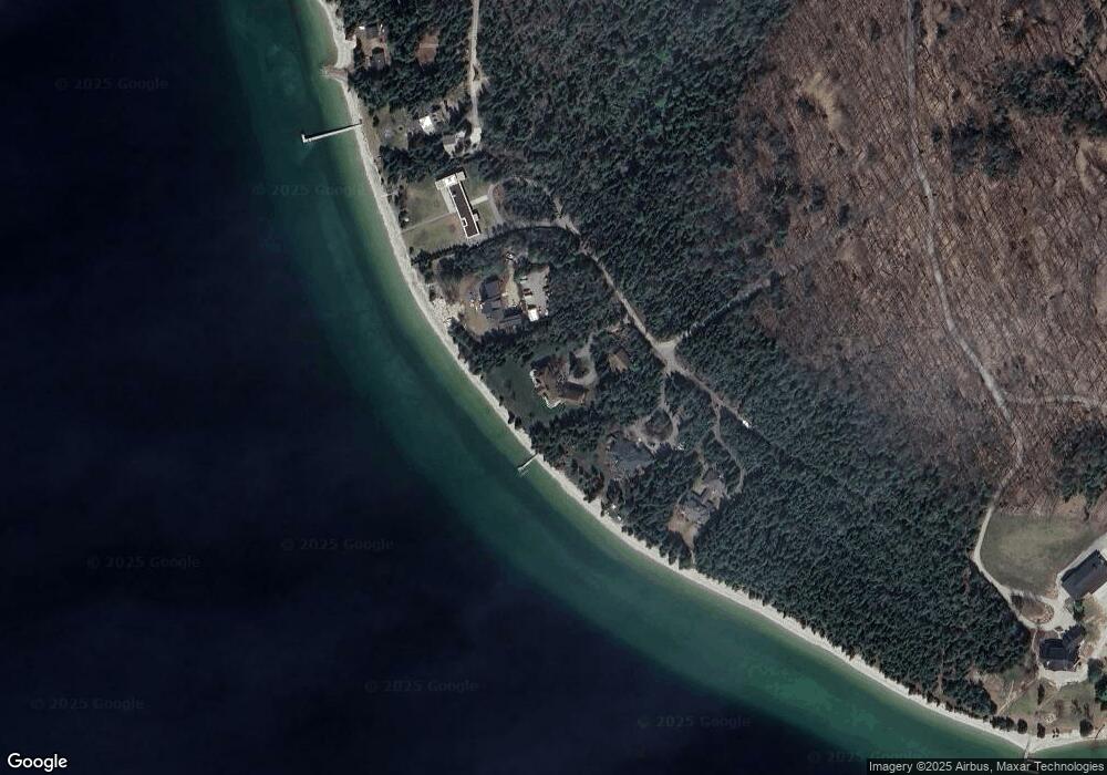 6605 Woods Creek Dr, Charlevoix, MI 49720 - photo 1