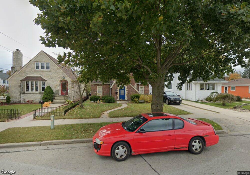 1905 29th St, Two Rivers, WI 54241 - photo 1