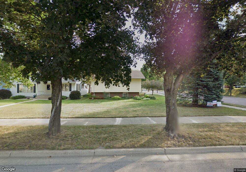 927 S Payne St, New Ulm, MN 56073 - photo 1