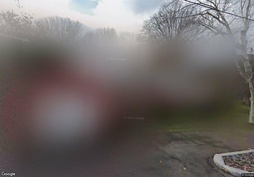 9 Hope St, Shelburne Falls, MA 01370 - photo 1