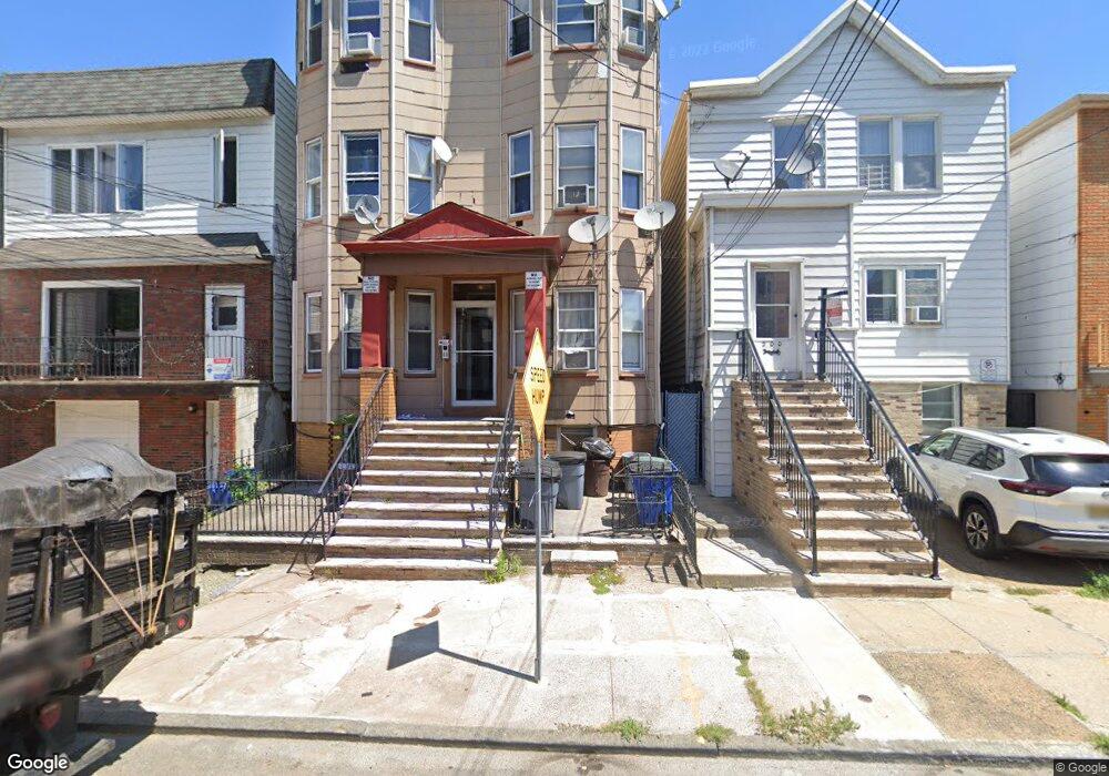 202 Hutton St unit 2L, Jersey City, NJ 07307 - photo 1