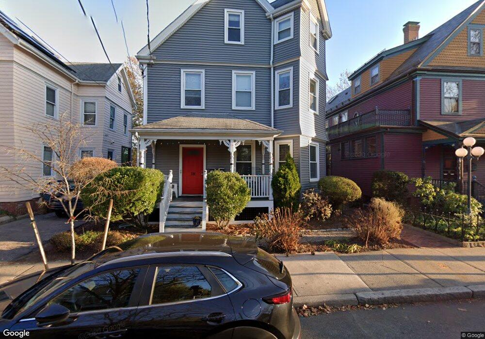18 Russell St, Cambridge, MA 02140 - photo 1
