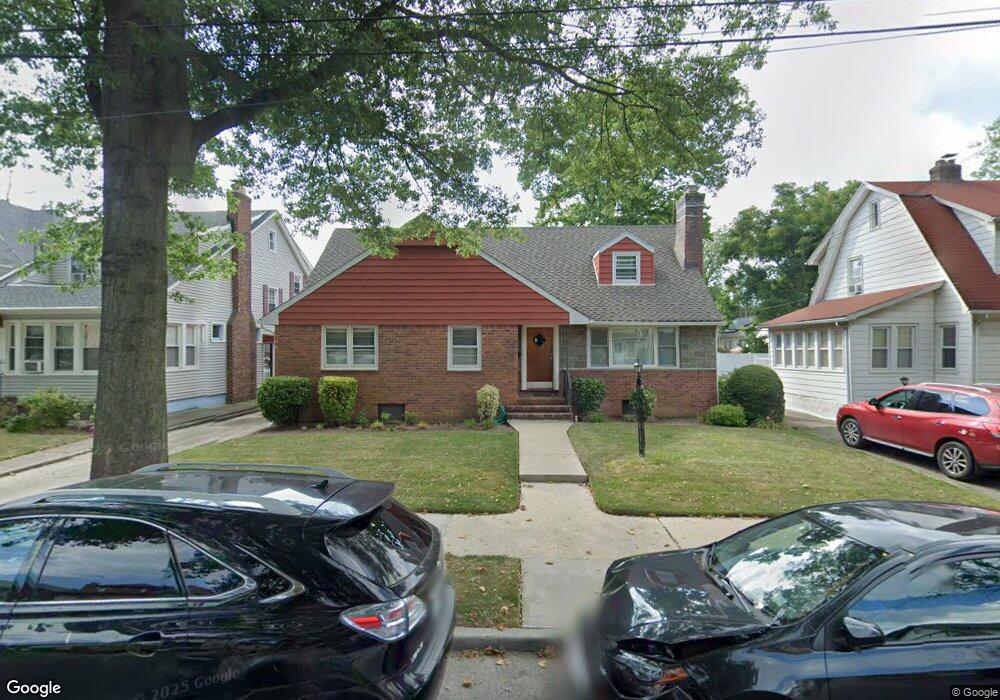 3376 164th St, Flushing, NY 11358 - photo 1