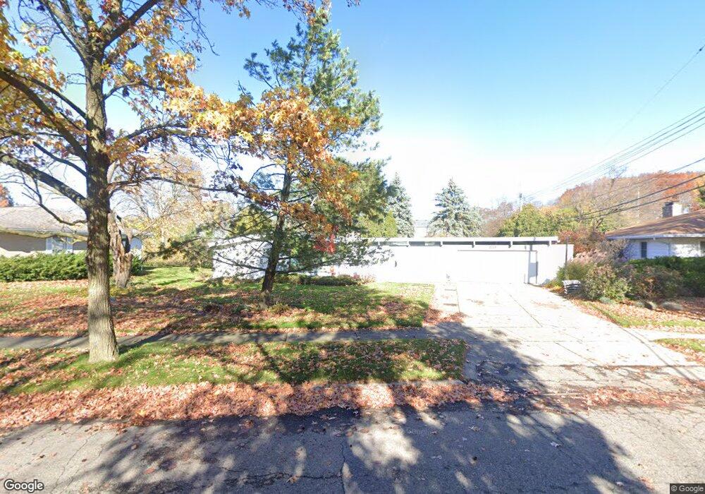 2214 Belaire Dr, Lansing, MI 48911 - photo 1