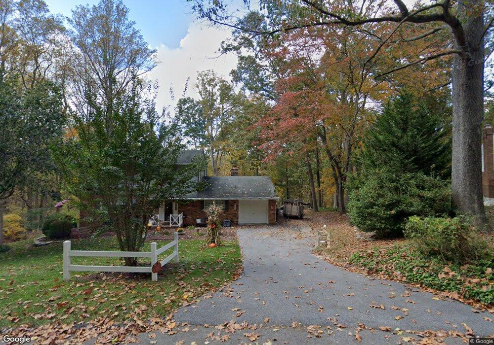 1407 Woodridge Ln, Sykesville, MD 21784 - photo 1