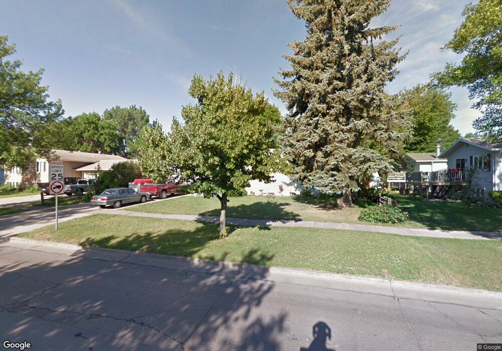 1306 S 20th St, Grand Forks, ND 58201 - photo 1