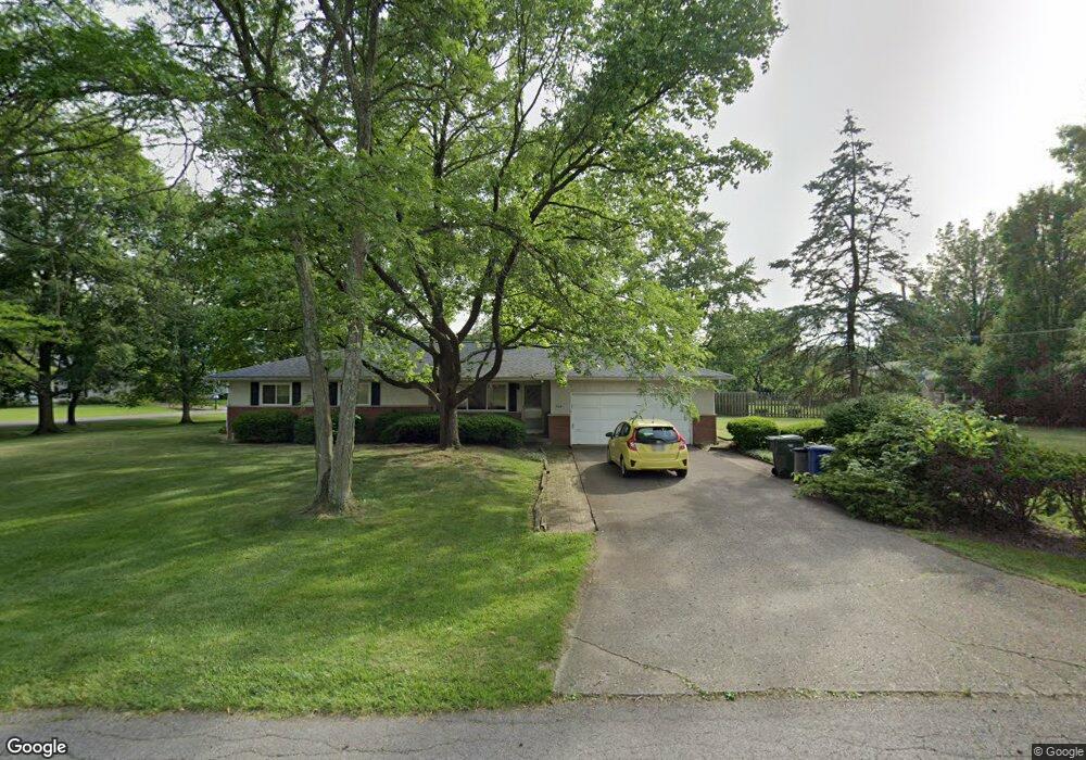 985 Barberry Ln, Columbus, OH 43213 - photo 1