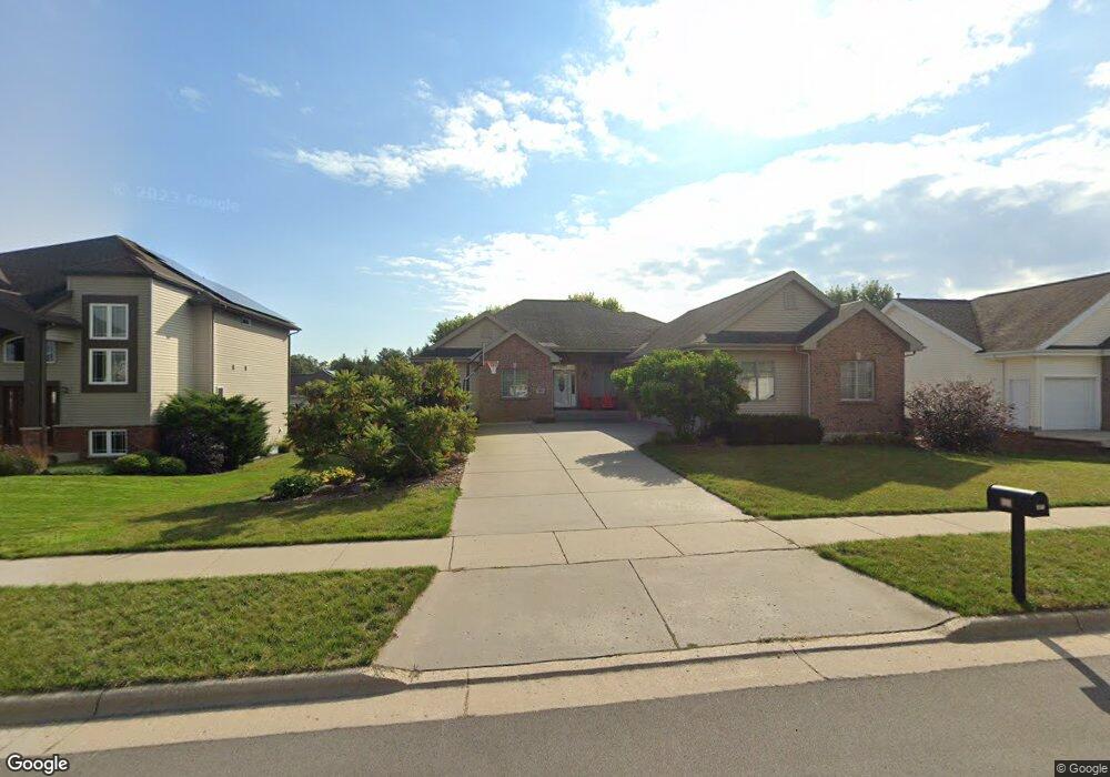 392 N Bergamont Blvd, Oregon, WI 53575 - photo 1