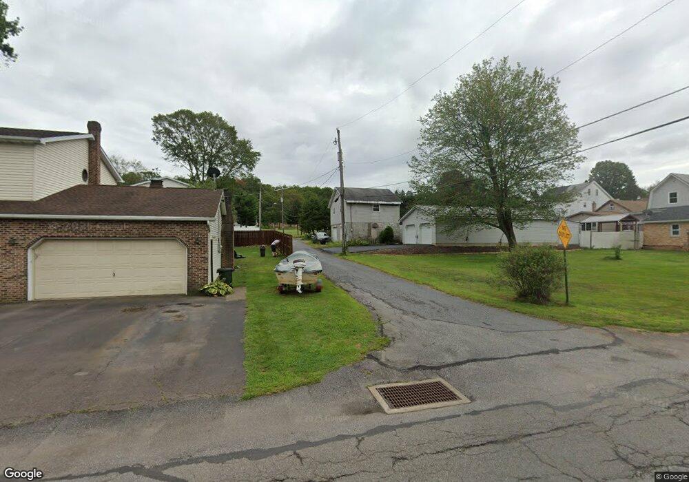 826 Meade Ct, Hazleton, PA 18201 - photo 1