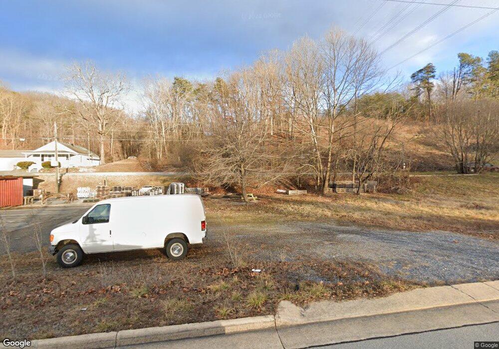 1821 E Main St, Waynesboro, VA 22980 - photo 1