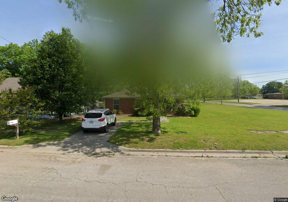 505 Carnes St, Gainesville, TX 76240 - photo 1