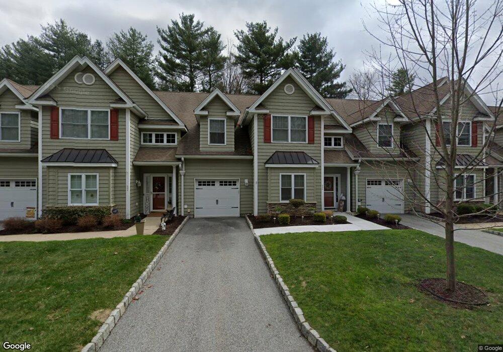 606 Braeburn Path, Matamoras, PA 18336 - photo 1