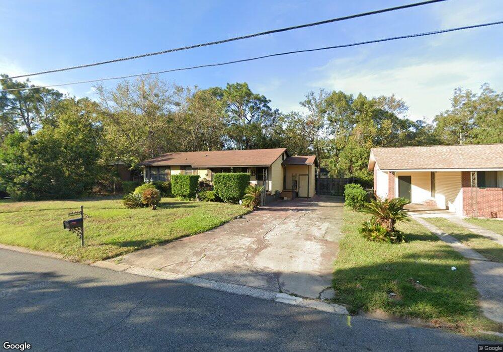 123 Wasp Dr, Brunswick, GA 31525 - photo 1