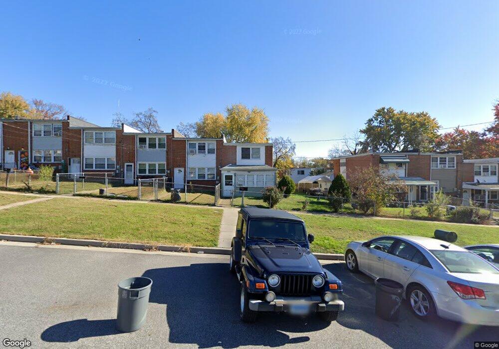 3227 Tartarian Ct, Halethorpe, MD 21227 - photo 1