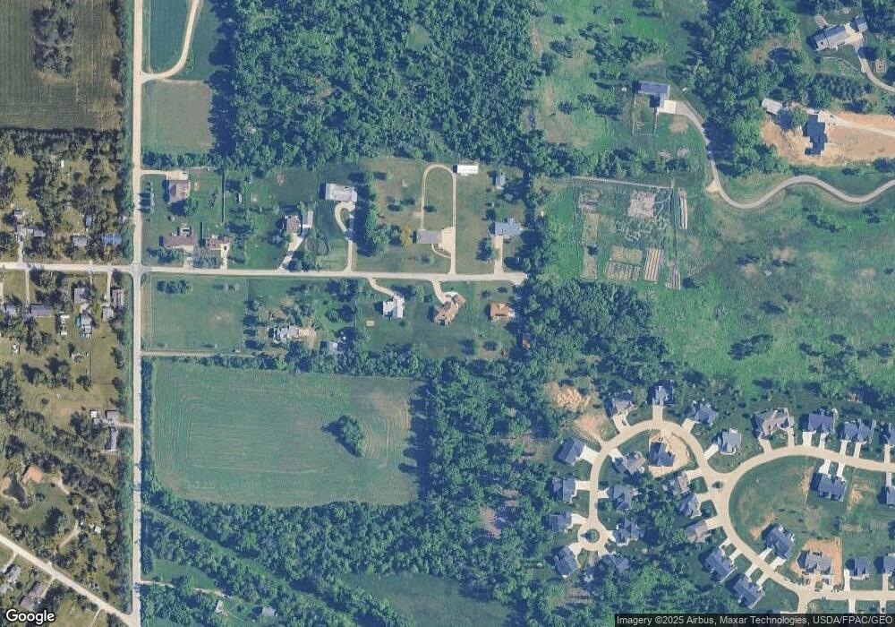 5101 Mcgowan Dr, Cedar Rapids, IA 52403 - photo 1