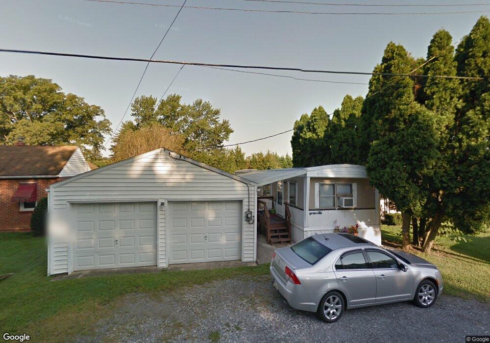 28 Geiser Ave, Waynesboro, PA 17268 - photo 1