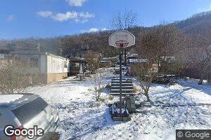 215 W 5th St, Elkhorn City, KY 41522