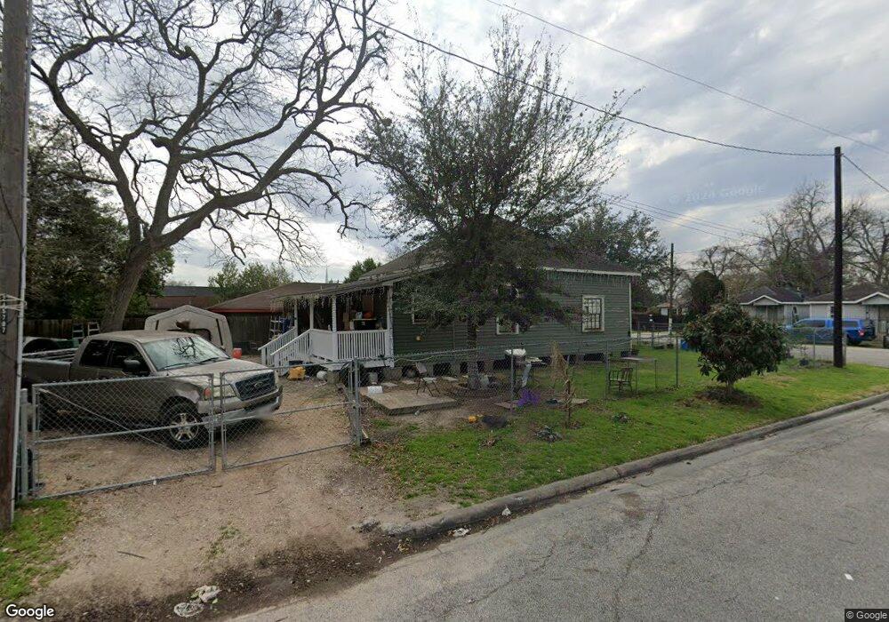 5222 Chapman St, Houston, TX 77009 - photo 1