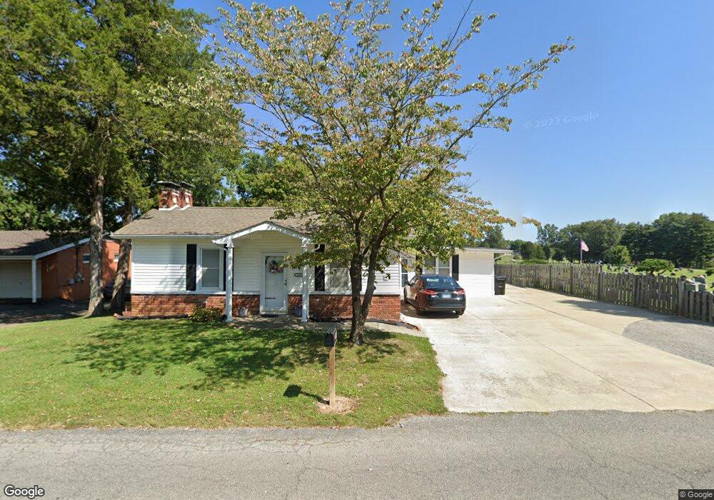 1100 Mchaney Rd, Harrisburg, IL 62946 - photo 1