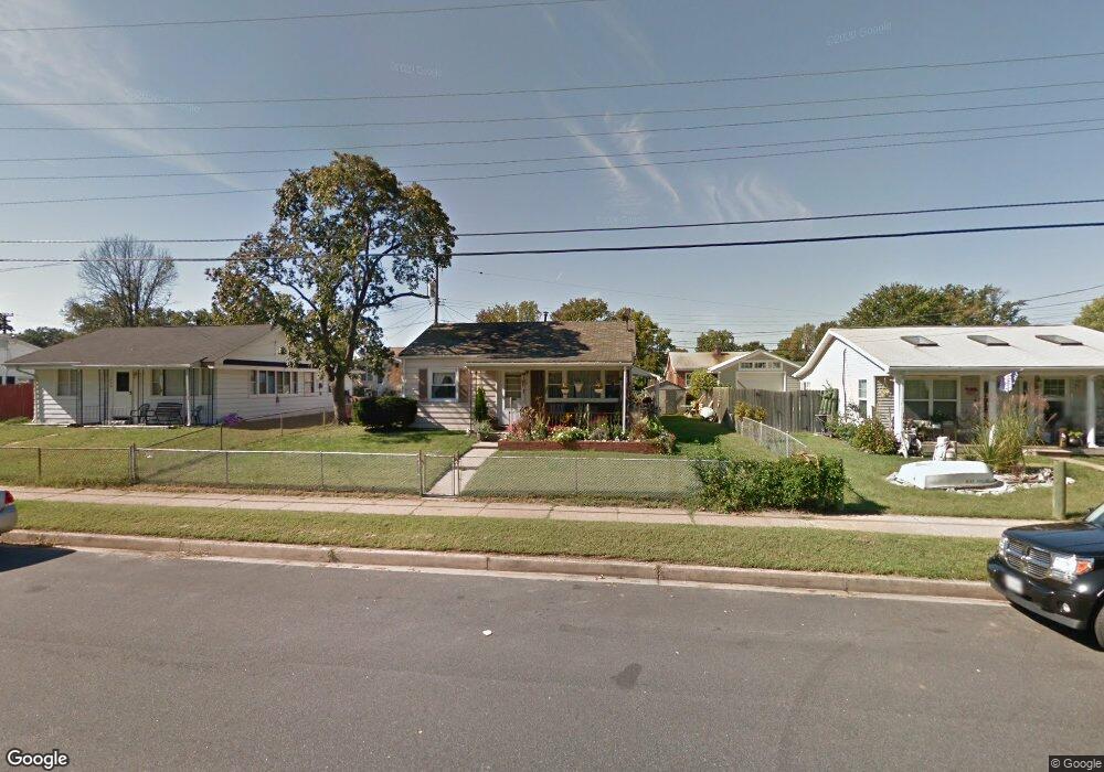 1318 Wilson Point Rd, Middle River, MD 21220 - photo 1