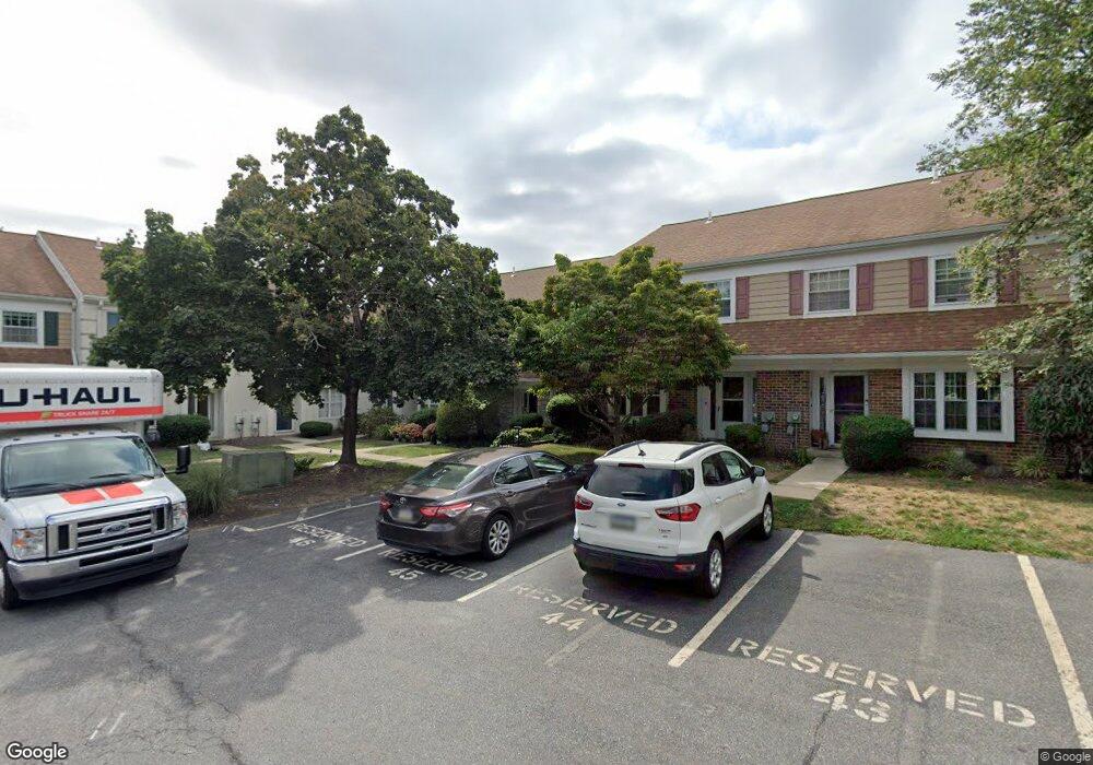 1352 Putnam Blvd unit 18, Wallingford, PA 19086 - photo 1