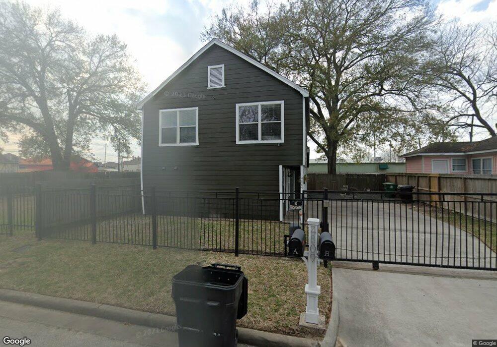 4809 Mcewen St unit B, Houston, TX 77009 - photo 1
