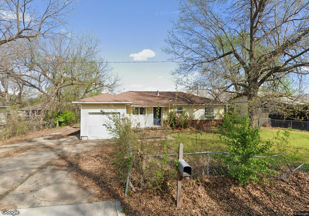 1119 S Russell St, Skiatook, OK 74070 - photo 1