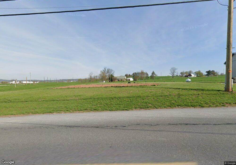 675 Lancaster Ave, New Holland, PA 17557 - photo 1