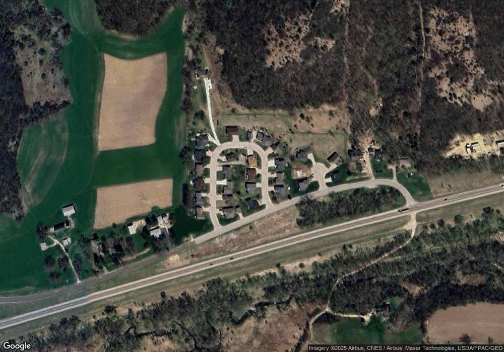 129 Bluffview Dr, Winona, MN 55987 - photo 1