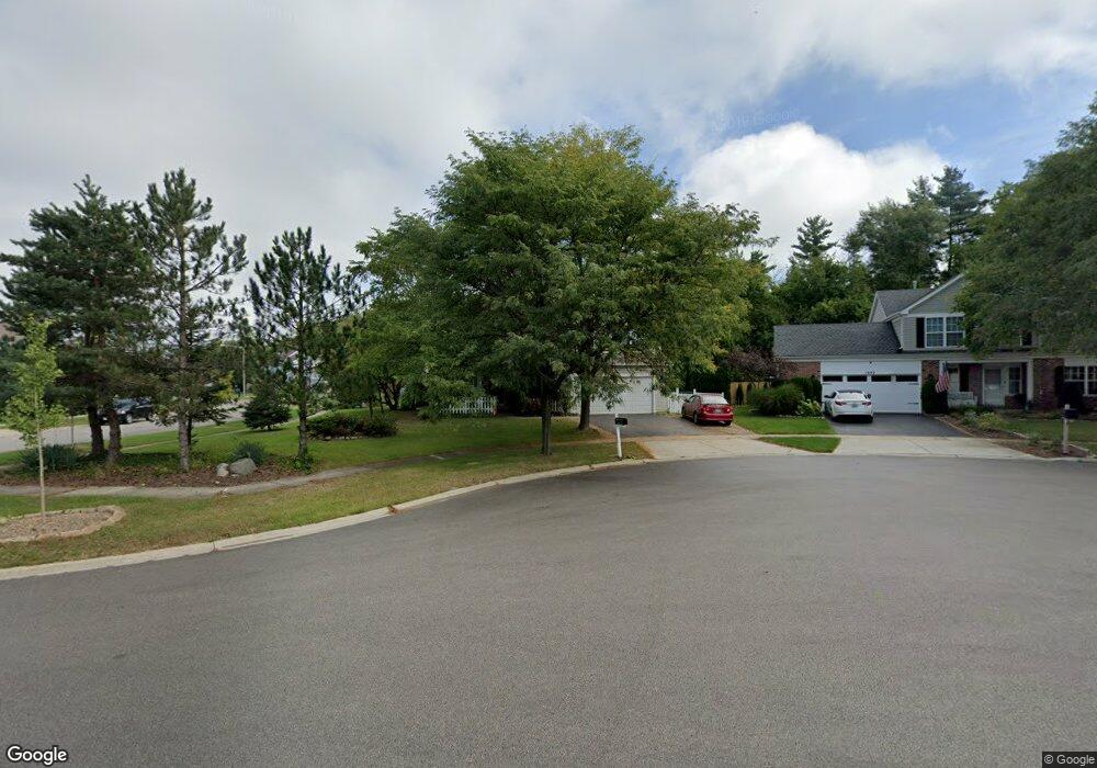 1000 York Cir, Carpentersville, IL 60110 - photo 1