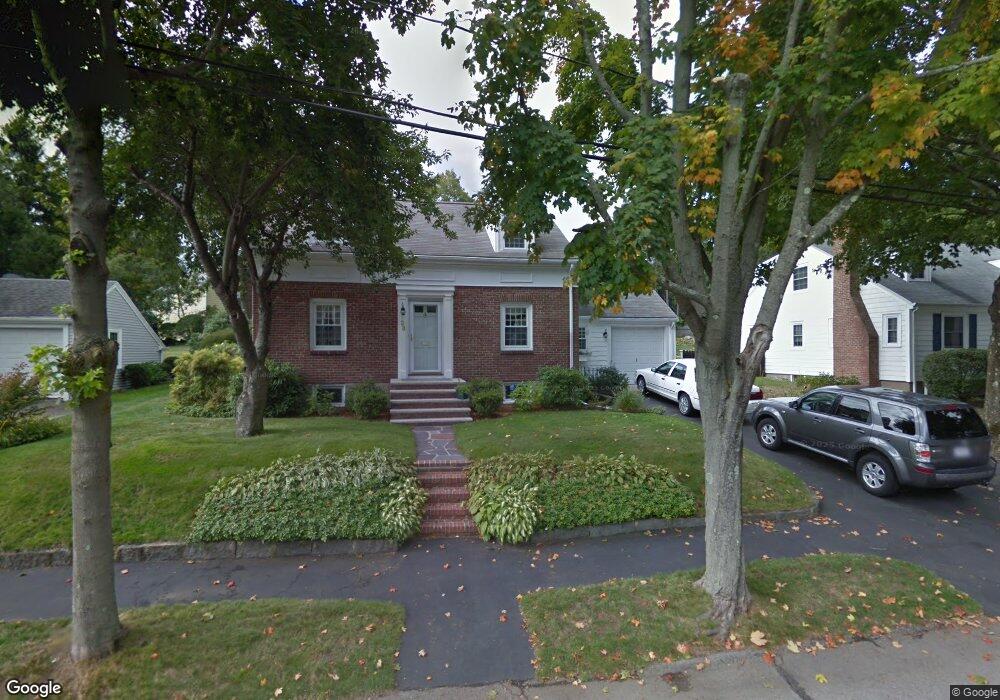 33 Centre Ln, Milton, MA 02186 - photo 1