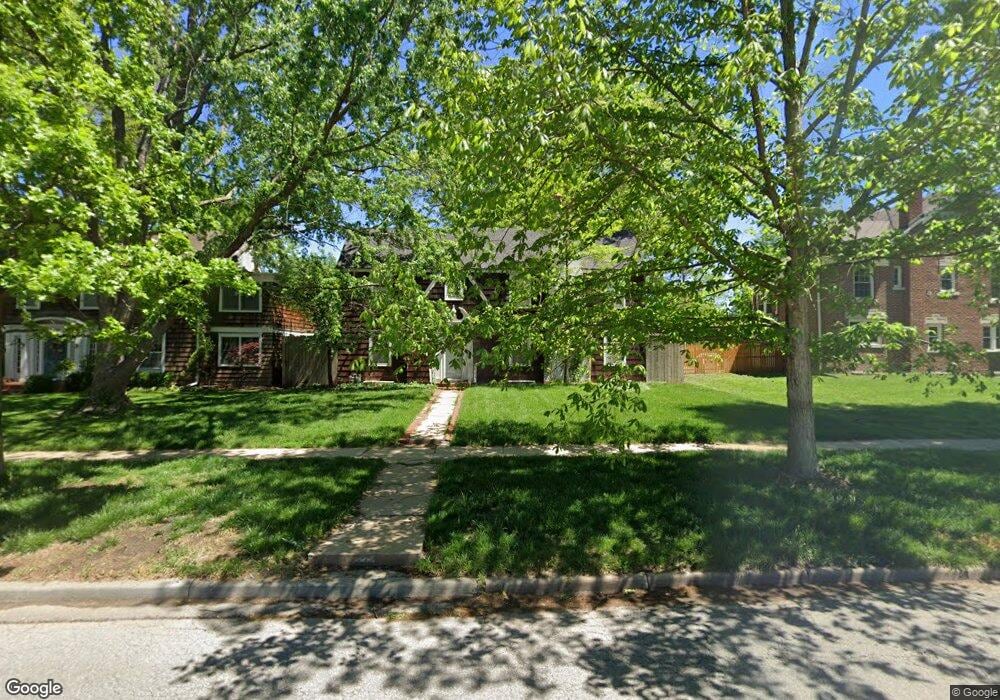 1626 SW MacVicar Ave, Topeka, KS 66604 - photo 1
