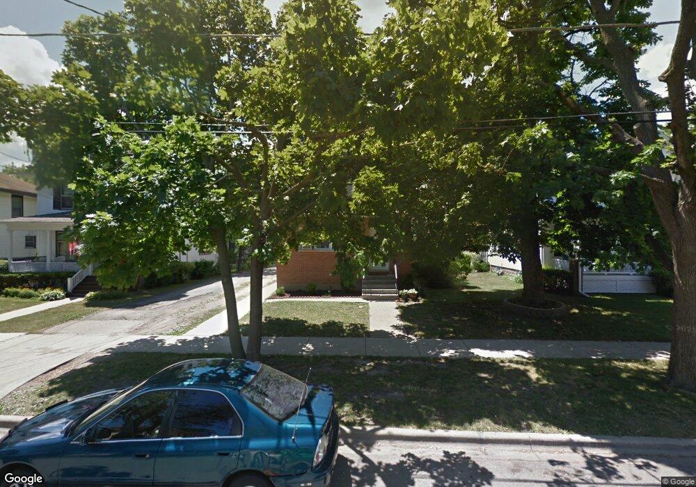 122 N Chapel St, Waukegan, IL 60085 - photo 1